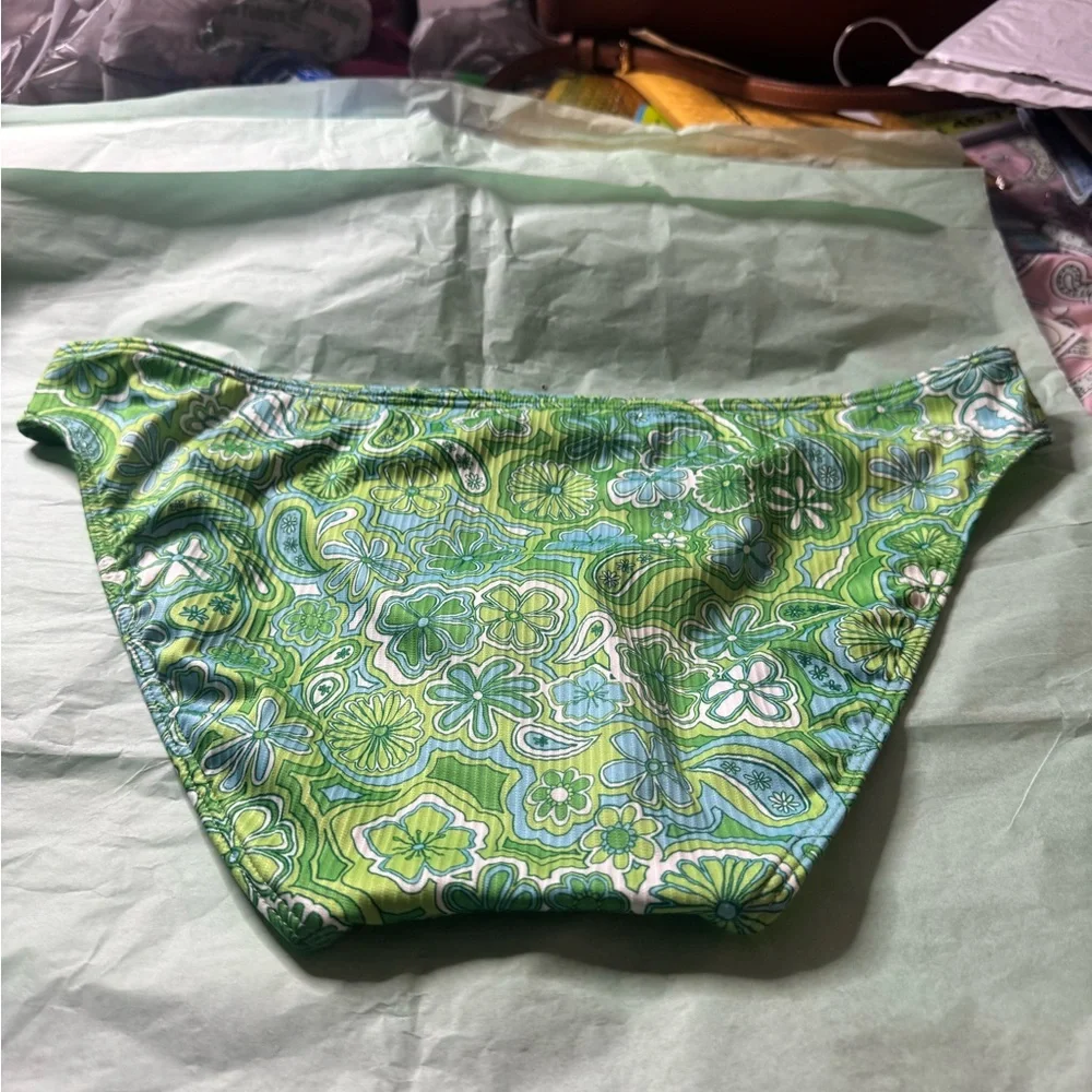 NWOT Hollister Bikini Bottoms Green Flowers size Large Classic Swimwear